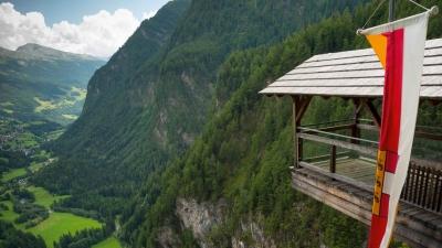 hotel-heiligenblut-nationalpark-lodge-region-alpe-adria-trail-header 2.jpg